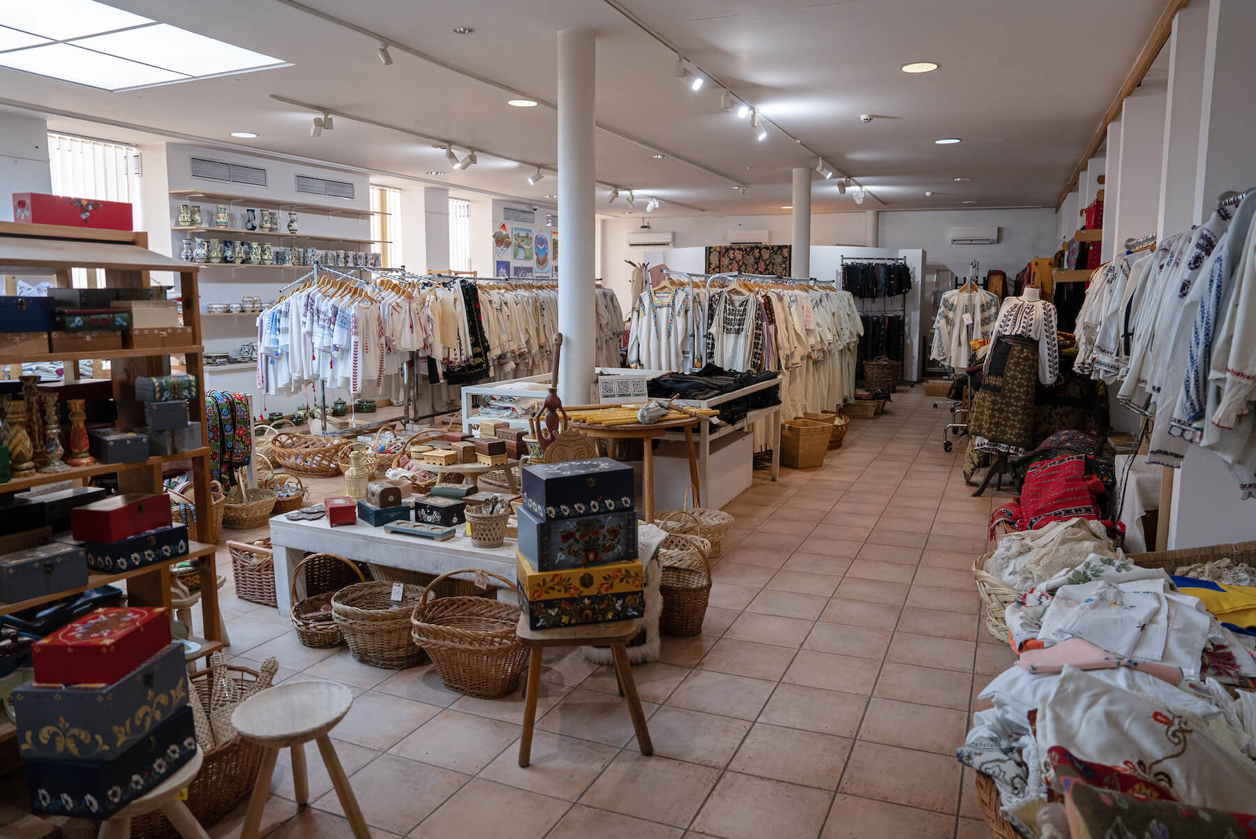 magazin muzeul taranului