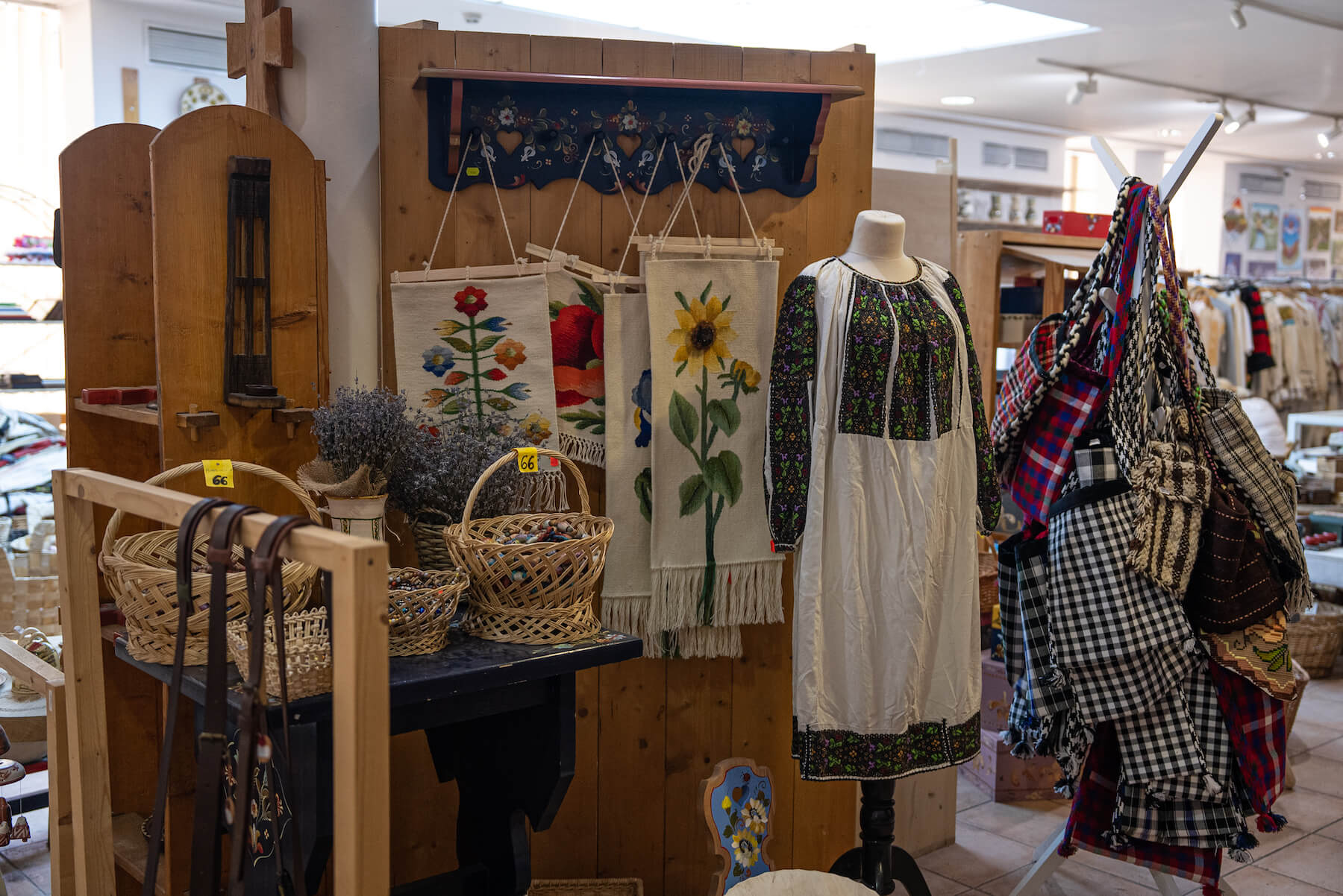 magazin muzeul taranului